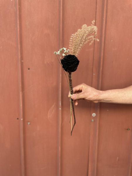 Rosa preservada negra